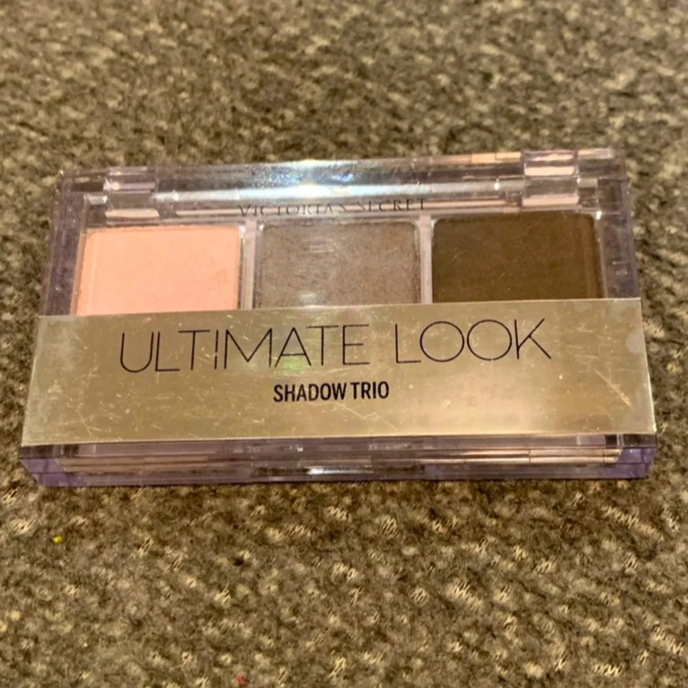 Victoria’s Secret Decadence Shadow Trio - Picture 1 of 8